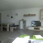 Kinderfreundliche Ferienwohnung In Niedersfeld Mit Terrasse